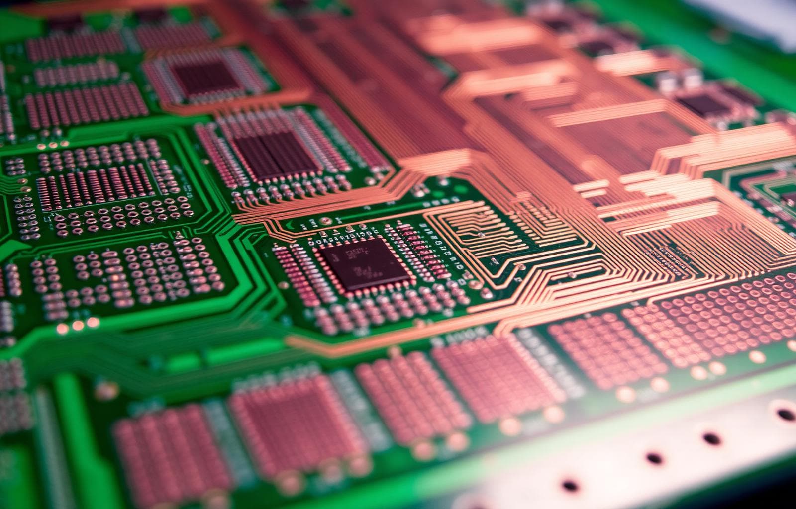 High-Speed PCB Layout Engineers: DDR5, SerDes, RF — hero